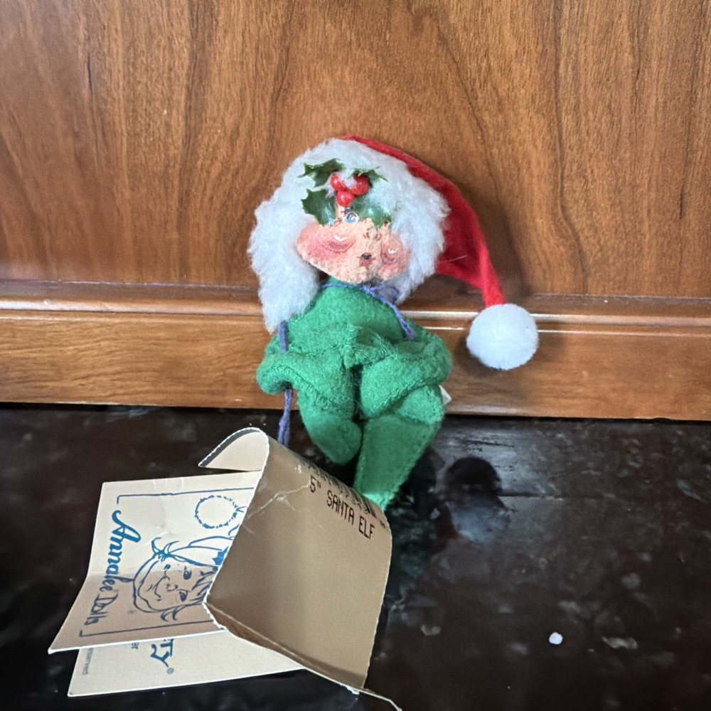 Vintage Annalee 1999 Pixie Elf Posable Christmas Doll Knee Hugger RARE